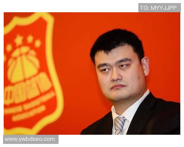 姚明亲自示范修脚技巧让你了解明星背后的细节与护理秘诀 姚明亲自示范修脚技巧让你了解明星背后的细节与护理秘诀