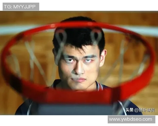 姚明在赛场上的精彩表现与场外幽默言辞的完美结合 姚明在赛场上的精彩表现与场外幽默言辞的完美结合